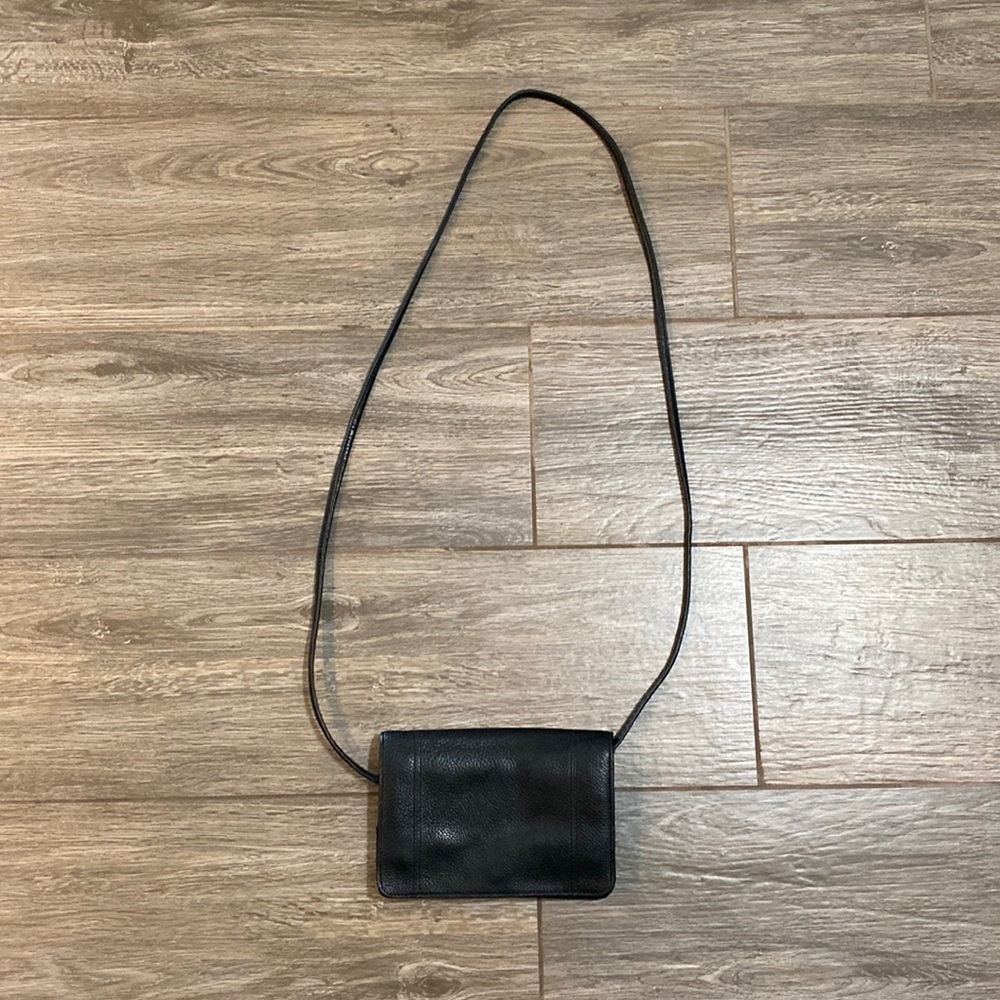 Wilsons Leather Black Crossbody Wallet